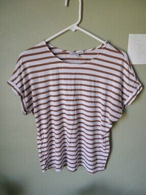 ☀️5/$25☀️ Green Envelope Women's Medium White & Brown Striped Short Sleeve Tee
